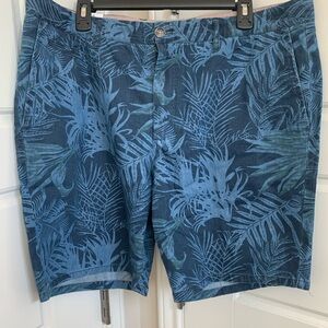 Johnnie-O Roxbury 8-Inch Shorts - Chambray, Size 38